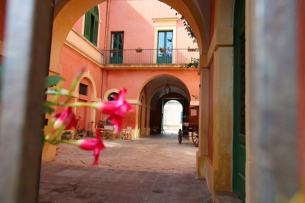 Palazzo Laura Bed & Breakfast Morciano di Leuca Eksteriør bilde